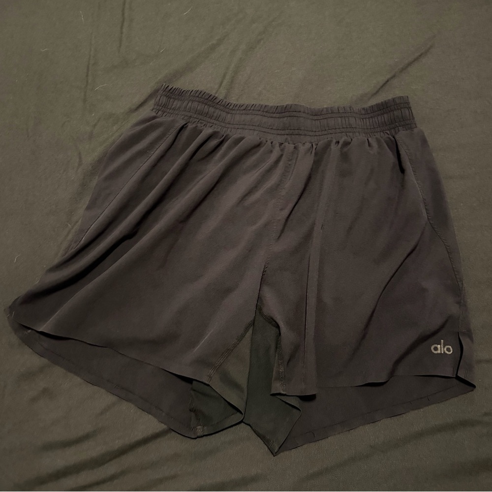 Alo Black Adapt 5" Shorts